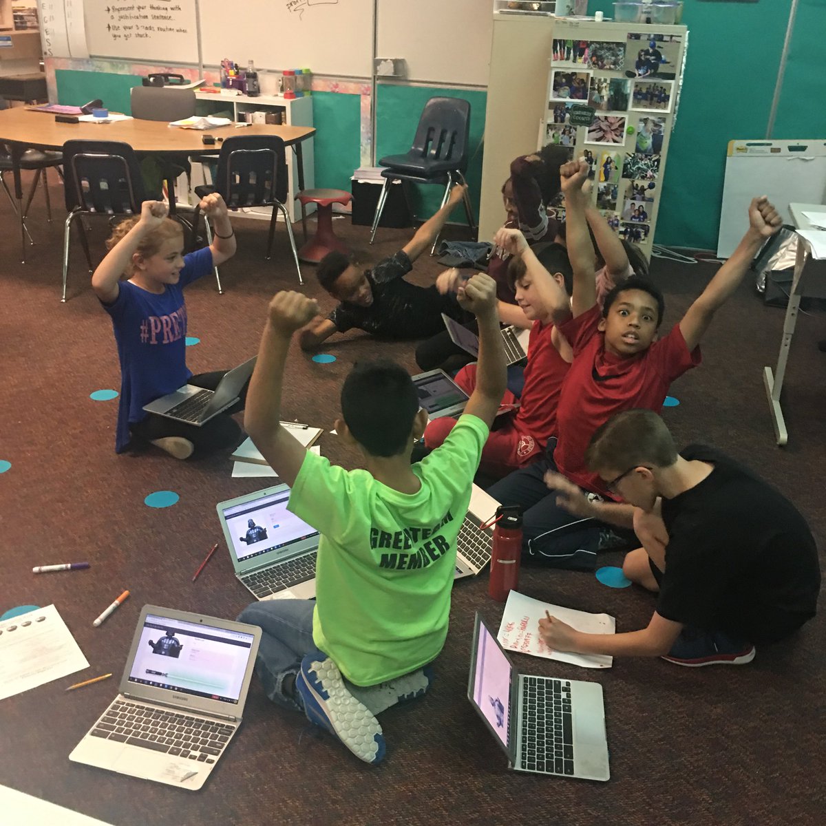 ashleysonkin's tweet photo. That moment at @BrightElem when you solve the last lock. May the Forth Be Wth You digital breakout! @serita_nicole #friscofutureready https://t.co/NRQJv3RpUp
