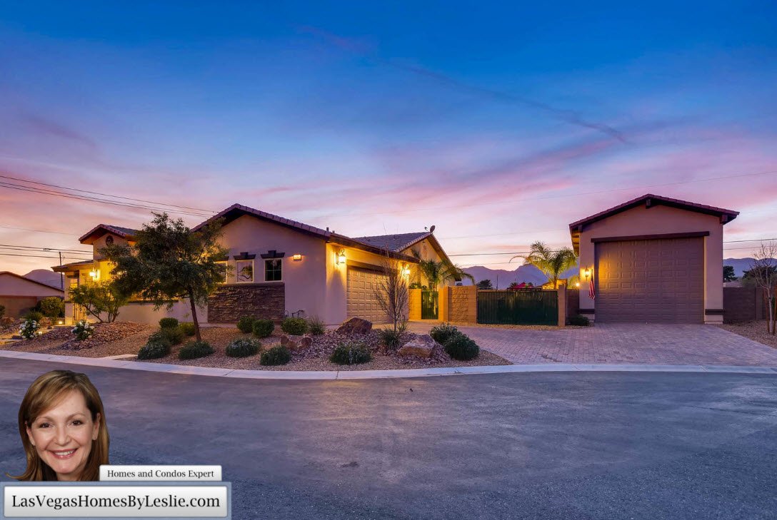 LVRealEstateAgt's tweet photo. Las Vegas Home for Sale with RV Parking Garage - 9292 La Mancha Ave Las Vegas, NV 89149
https://t.co/kw89vtOP4C https://t.co/7gZfhEjxZu