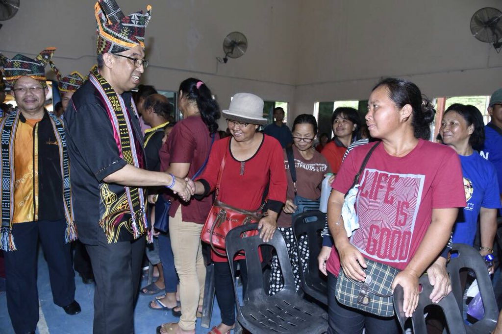 sec_press's tweet photo. Sekitar Majlis Perasmian Pesta Kaamatan Kota Belud yang disempurnakan Menteri Komunikasi &amp; Multimedia Datuk Seri Dr @sallehsaid di Pekan Taginambur, Kota Belud. Pix @JapenSabah @kkmm_gov @japenkotabelud @KotaBeludtweet #HebatkanNegaraKu https://t.co/rkvziEFE33