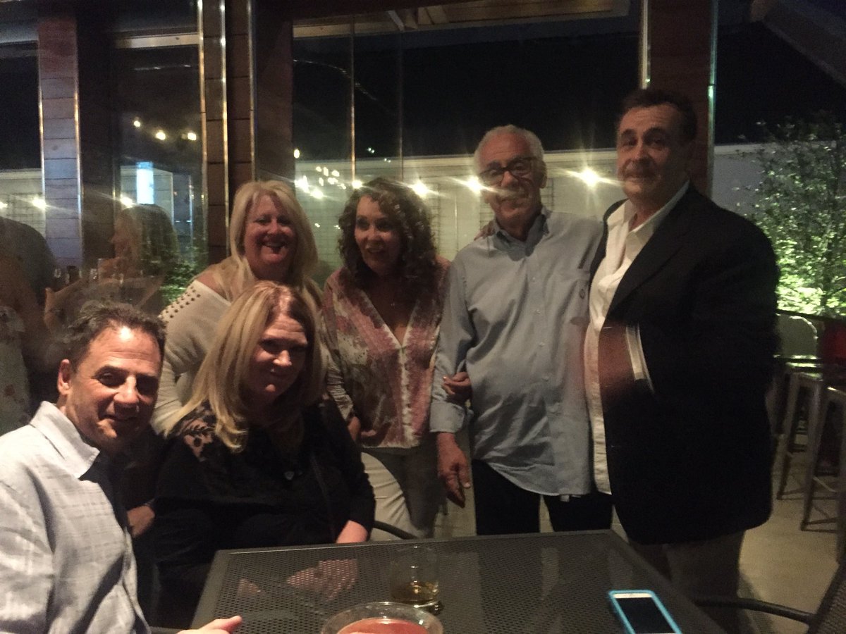 Longstocking_29's tweet photo. This is my family of gals!!! I’m a #Heininger, Joanne is a Heininger, and we love Judy sooo much we adopted her as #sistersisterheininger https://t.co/0BZJHrlnWx