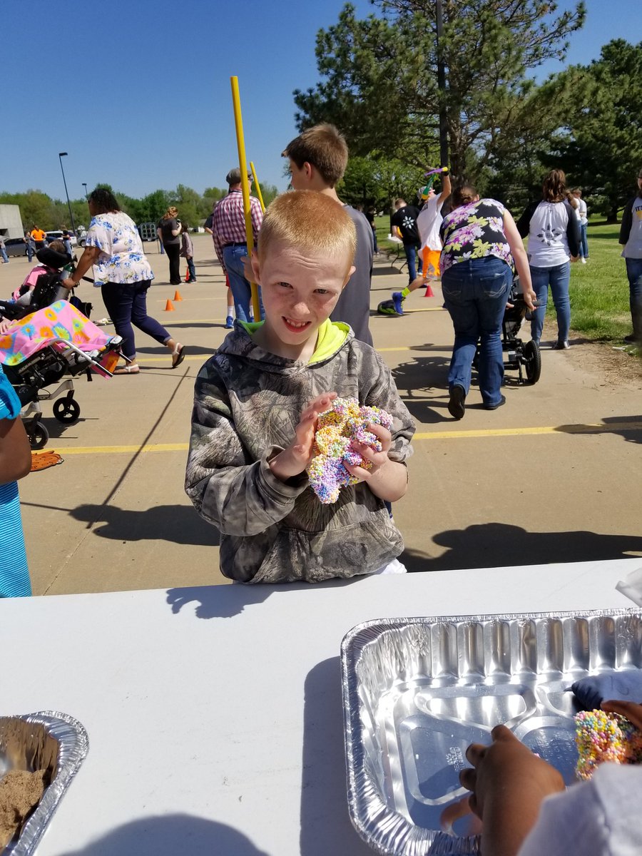 LevySpedEdCtr's tweet photo. Field Day, what a great day at Levy!! Our students had an amazing time with the students from St. Francis of Assisi. #WPSProud #Amazingthingsthingshappenhere 
#FieldDay https://t.co/1QUqJ8bK4B