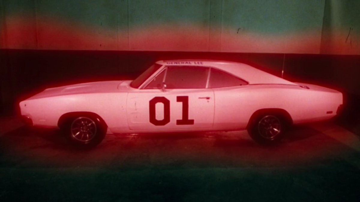 larryafranks's tweet photo. This is one of the best scenes in all of the #DukesofHazzard. So funny! So memorable! #GhostofGeneralLee https://t.co/ZWaDIse4Ye