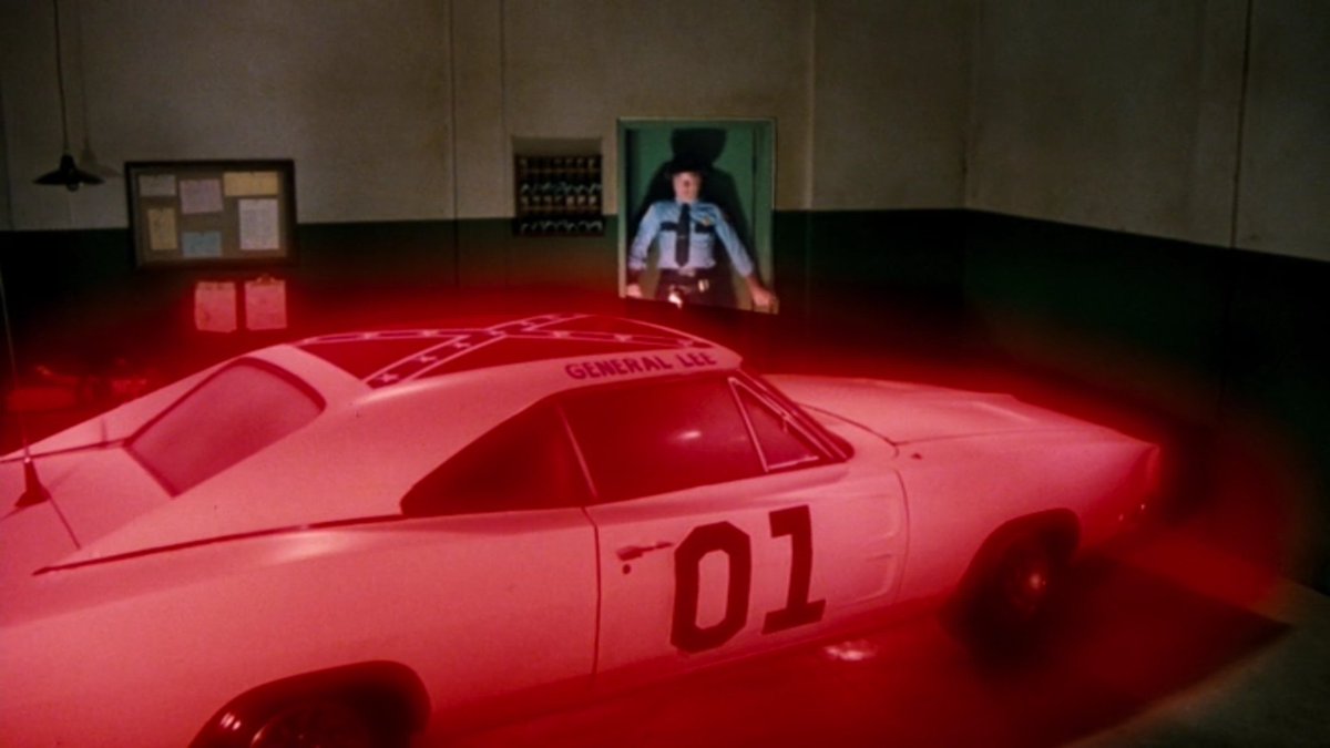larryafranks's tweet photo. This is one of the best scenes in all of the #DukesofHazzard. So funny! So memorable! #GhostofGeneralLee https://t.co/ZWaDIse4Ye