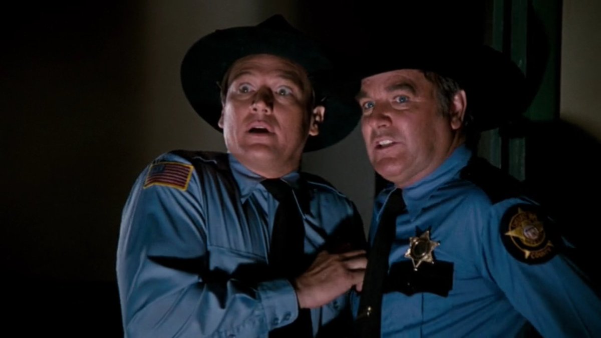 larryafranks's tweet photo. This is one of the best scenes in all of the #DukesofHazzard. So funny! So memorable! #GhostofGeneralLee https://t.co/ZWaDIse4Ye
