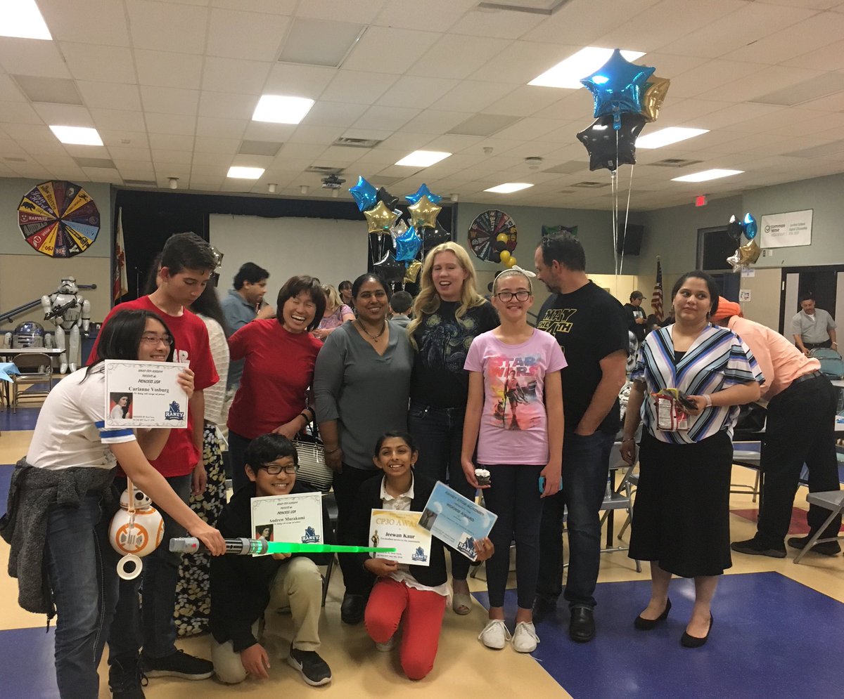 RaneyKnights's tweet photo. Amazing STEM banquet. Thank you Mr. Tsang and all the parents that made this evening so special for our STEM students. #RaneySTEM #Raneyrocks https://t.co/qiRpll89q4