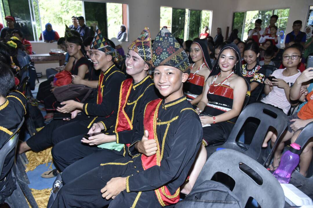 sec_press's tweet photo. Lagi Sekitar perasmian Pesta Kaamatan Kota Belud di Pekan Taginambur, Kota Belud. Pix @JapenSabah @KotaBeludtweet @japenkotabelud #pestakaamatankotabelud2018 #HebatkanNegaraKu https://t.co/KXLyPizNQ7