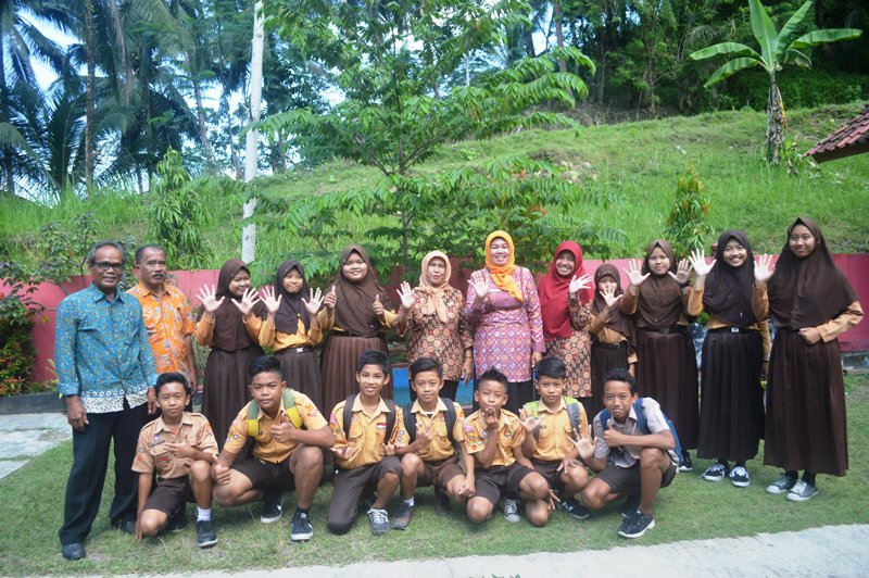Sdn2Margacinta's tweet photo. Alhamdulillah
 USBN 3 Mata Pelajaran pokok telah selesai
 Tinggal USBN Non-POS mulai hari Senin 07 Mei sampai Rabu 09 Mei 2018
 Semangat Anak-anak
 #mgt2oncam
 #sdn2margacinta
 #margacinta
 #usbn https://t.co/BkOply5hxL