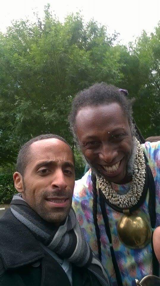 rodrigue_sed's tweet photo. Le 18Juin2015, j'ai pu assisté à la Derdernier de #ShowLeMatin.
J'ai sympathisé avec le cuisto' de l'émission: Rodrigue alias #Kimbo @hustlazncooking.
Que deviens t-il. Vous avez des infos. Ses coordonnées?
Merci d'avance🤙✌️
(En MP, si besoin) https://t.co/BnhHgH83CN