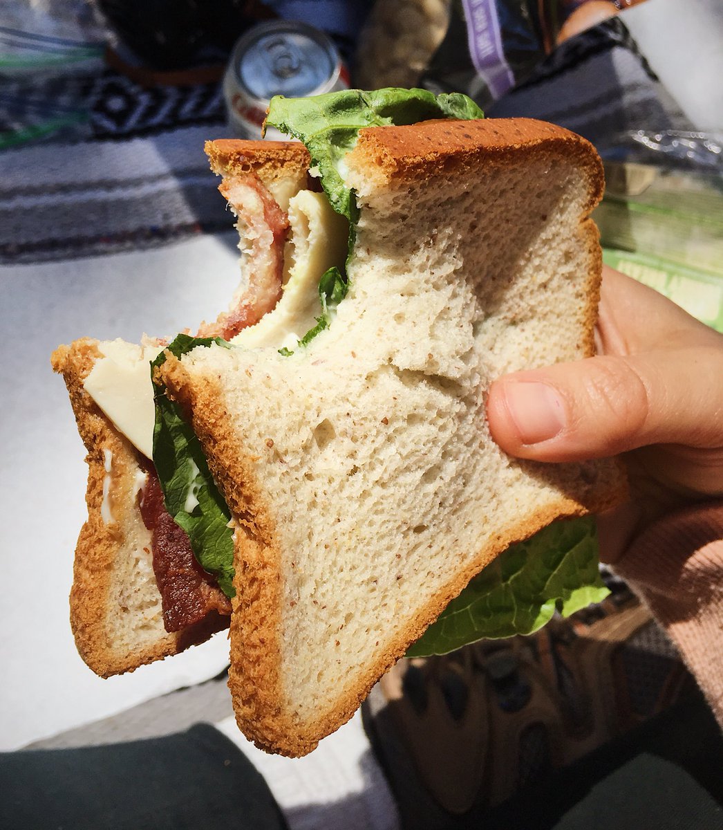 aubreymaelui's tweet photo. I love me a good gluten free bacon &amp; turkey sandwich ❤️ I used @udisglutenfree bread &amp; filled it with the best kind of bacon. It's a perfect sandwich for a long hike ⛰ #glutenfree https://t.co/h4VBry8qMo