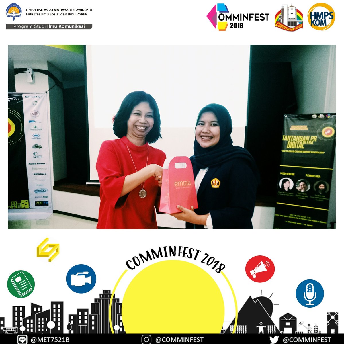 wah kelompok diskusi terbaik dapat doorprize nih dari Emina 😁💕🌞🌞 thankyouu Eminaa buat doorprize nyaaa!! #comminfest #comminfest2018 #uajy #fisipuajy #ThePRime2018