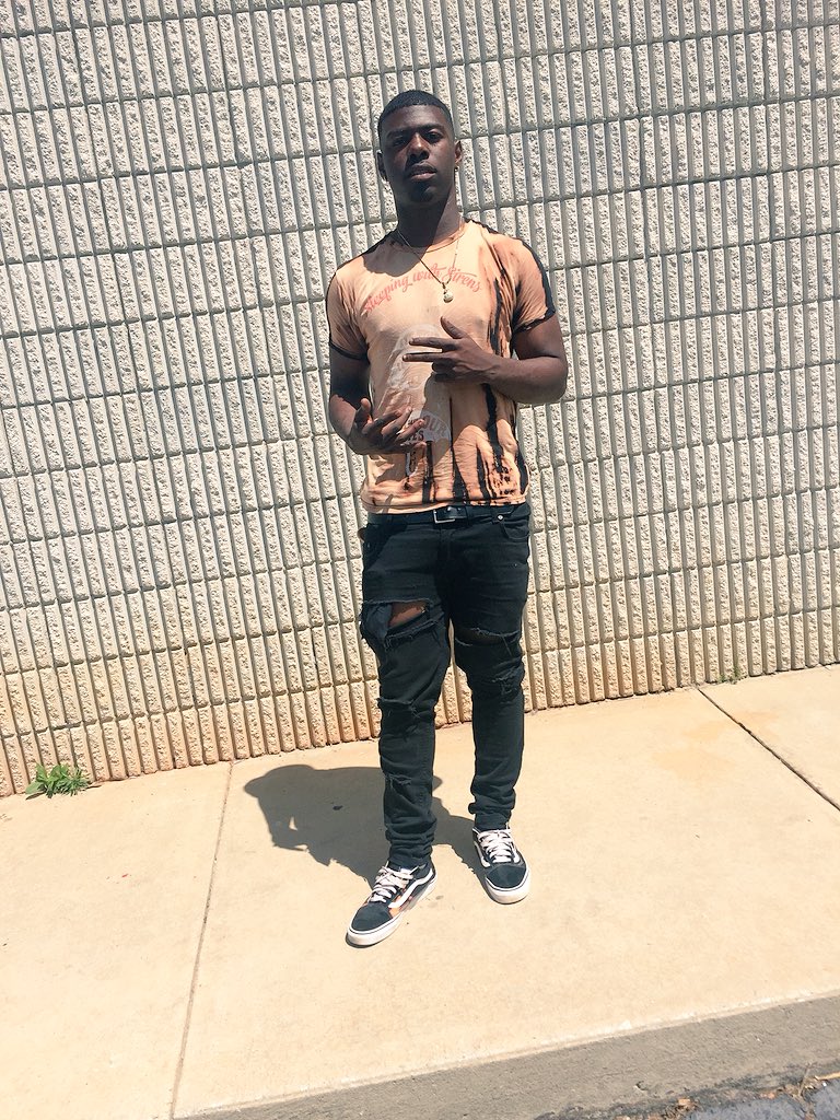 DinerooYTS's tweet image. Born with the drip &amp;amp; Just learned how to Hustle 💧💸