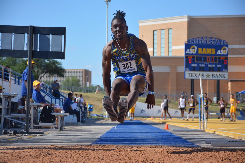JavelinaTFXC's tweet image. Charles Greaves takes silver in the triple jump! 🥈

#LSCtrack 
#JavelinaStrong