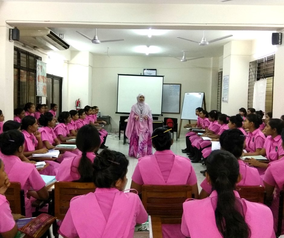 BRACworld's tweet photo. BRAC's midwives play a critical role in helping women deliver safely, be it at home or in a health facility. We honour them on International Midwives Day. #InternationalDayOfTheMidwife #IDM2018 #midwives #safedelivery #savinglives https://t.co/YAJFLNtG3u