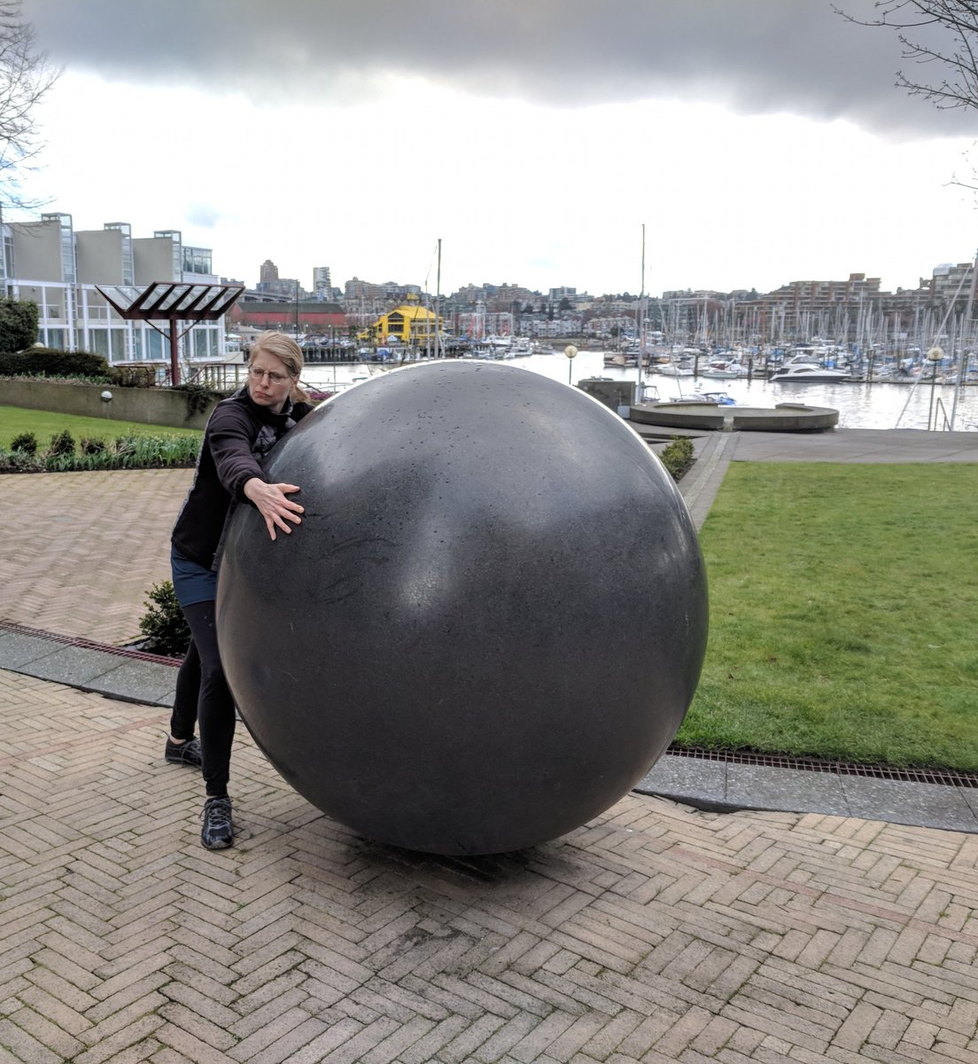 May the 4th isn't complete without dressing up a city statue. #bb9e #rounddarkhandsome #styrofabrication <a href="/redTamsen/">Tamsen McDonough</a> <a href="/SethBlogs/">Seth McDonough</a> <a href="/nawkrovert/">Trevor Kwan</a>