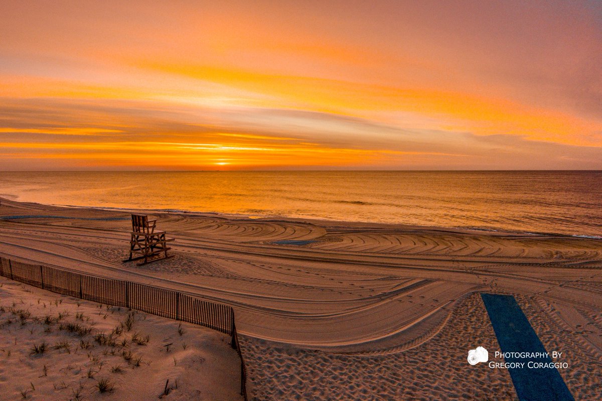 GregoryCoraggio's tweet photo. May #Sunrise @ Brick Beach III, Brick Township, New Jersey #Phantom2Vision+V3.0 #Drone #UAV
https://t.co/4dSj57pQMM
©2015 Photography By Gregory Coraggio https://t.co/hs5b9AKSQT