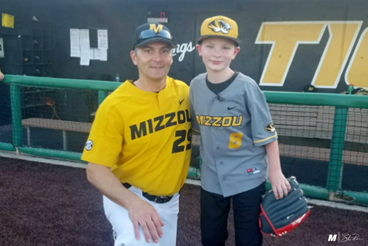 MizzouBaseball's tweet image. Awesome to have Hunter Brown throw out our first pitch! 

He&apos;s learning to play baseball without full use of the left side of his body thanks to #TigerOT students from @MizzouSHP

Thanks to @Mizzou and @muhealth for making his dream a reality! 

#MIZ #C2E 🐯⚾️