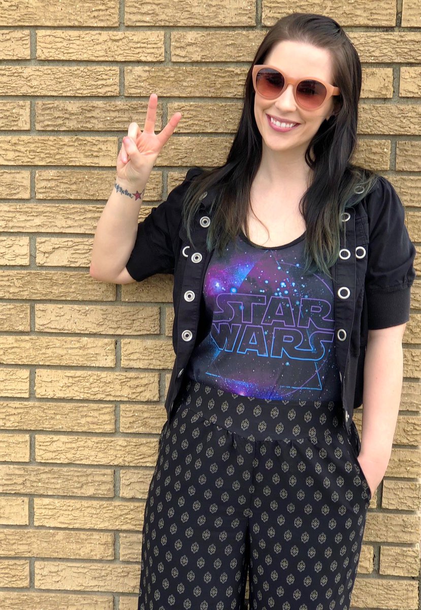 Mars_Rae's tweet image. ✨#HappyStarWarsDay✨ #MayThe4thBeWithYou #EmbraceYourInnerNerd