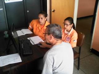 #Prevencion| Reunión con Prof. Gerardo Rondón Coord. Seguridad Escolar ZE Nº 14 del Estado Mérida para coordinar treinta (30) instituciones educativas elegidas para desarrollar el Plan Nacional de Capacitación en Preparación y Respuesta Ante Emergencias y Desastres <a href="/PCivil_Ve/">Protección Civil</a>