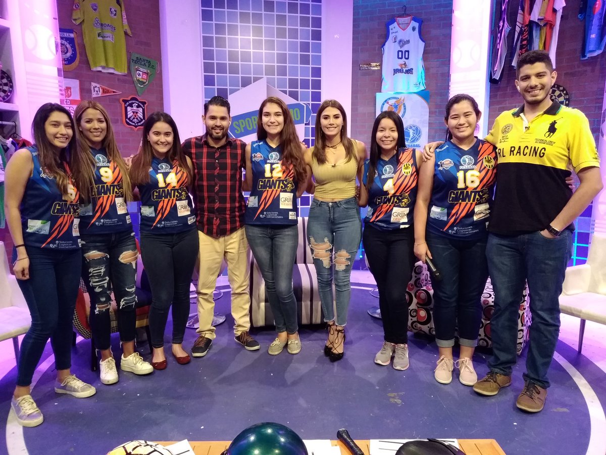 La #LigaMonseñorRomero y <a href="/ES_GIANTS/">Giants BKB Club ES</a> estuvieron presentes en #Sportivísimo para seguir hablando sobre la @LMBFemenino 🏀

Cc. <a href="/TigoSports_SV/">Tigo Sports</a> 💛