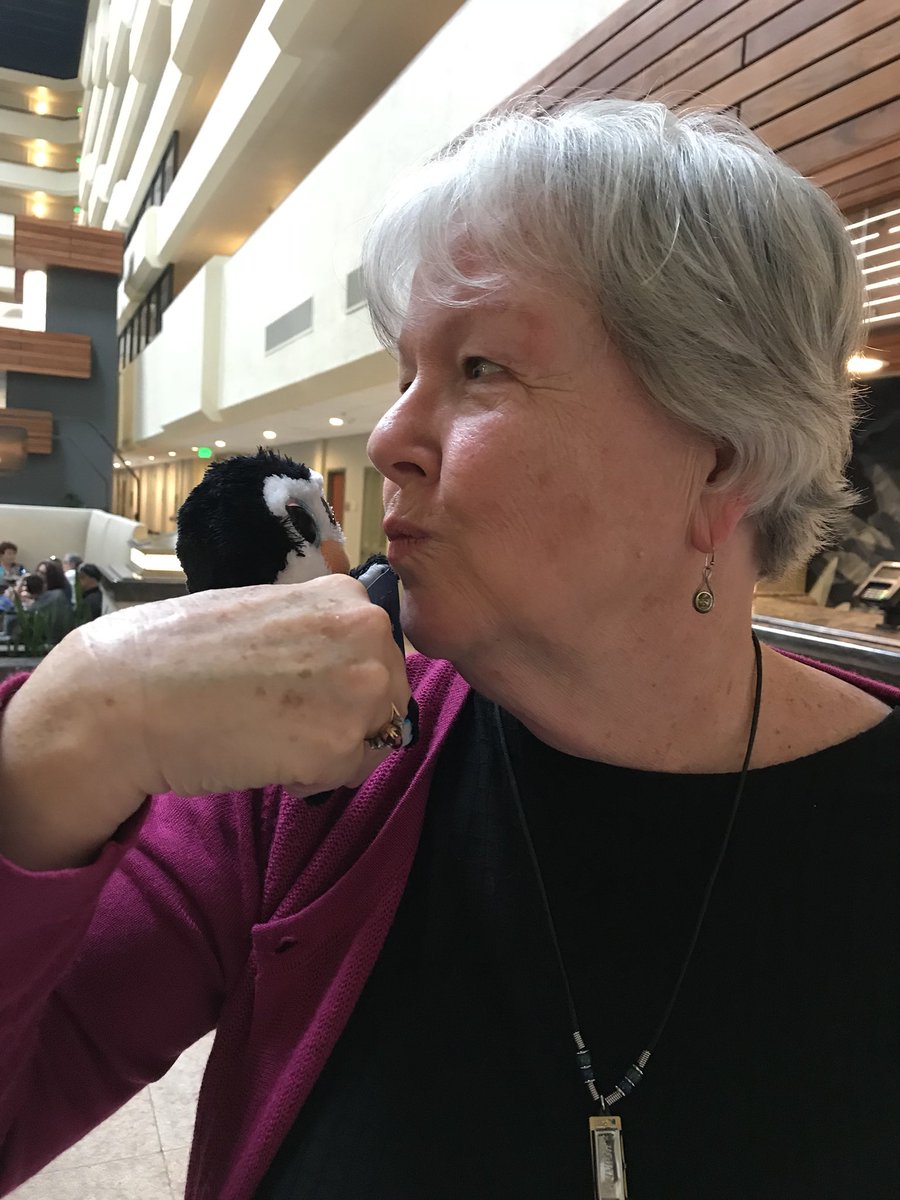 OTANMarjorie's tweet photo. Techie loves Aunt Marian! #CCAEAllStars @otan @CALPRO_Marian https://t.co/CX4hkhcwXy