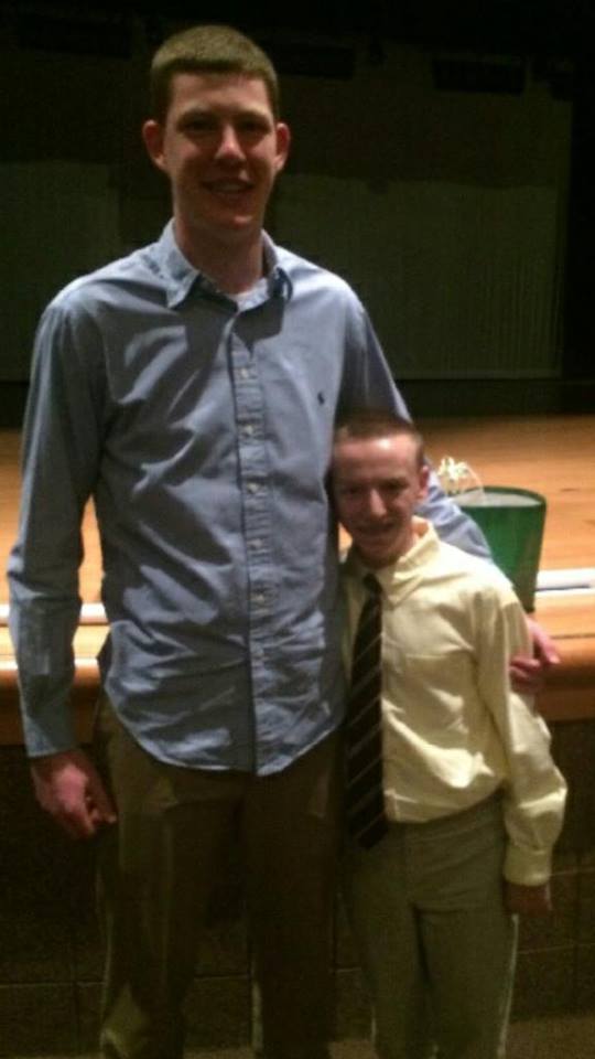 JeffyOffical's tweet photo. Happy birthday Mister Tree, hope u have the best day ever:-)) @JonTeske #urtall #howstheweatherupthere https://t.co/GLVsWMut27