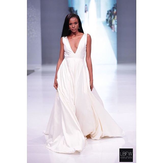 SugarWeddings's tweet photo. Fluid.
@elizabethandlacebridal 
@lagosbridalfw
📸 by: @rezebonna https://t.co/ZcGqkxNZkP https://t.co/ucRCFxtg5v