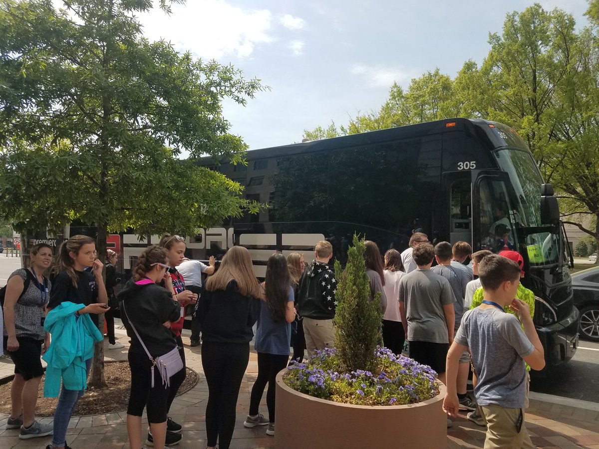 MrsDSciExplrr's tweet photo. Bus 2 loading up for 1st leg home.  What a trip! #PMSDC2018 https://t.co/kJVhhi41e6