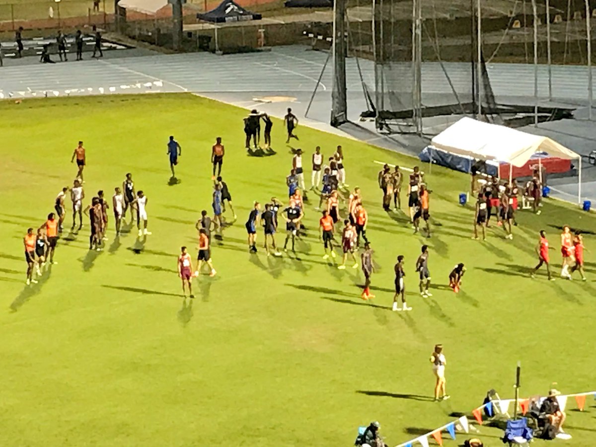 BakerTrack's tweet photo. 4x4 about ready to run! #HardestWorkingTeamInLee #FastDawgs https://t.co/6a1ZAW7l3q
