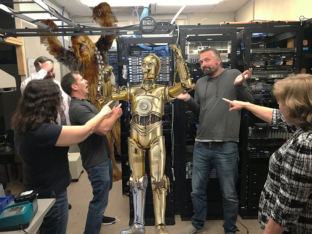 OsideTech's tweet photo. When a staff member brings his 'friends' to work and let's them run amok in the datacenter. #MayThe4thBeWithYou Happy Friday Everyone! https://t.co/g5n46htnwr