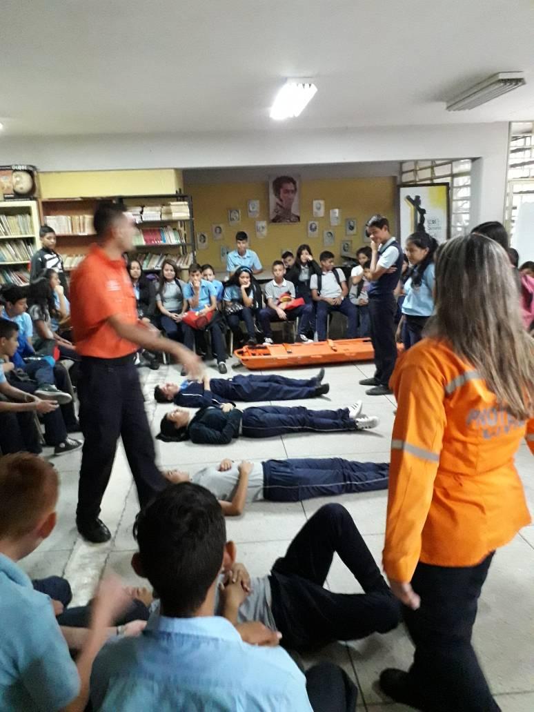 #4May| Abordaje Institucional con Jornada de Capacitación en el L.N Dr. Vicente Dávila #Tachira sobre Prevención Sísmica para fortalecer las Brigadas Escolares y Medidas de Auto Protección previo al Simulacro Nacional de Prevención Sísmica que se realizará el próximo #10May