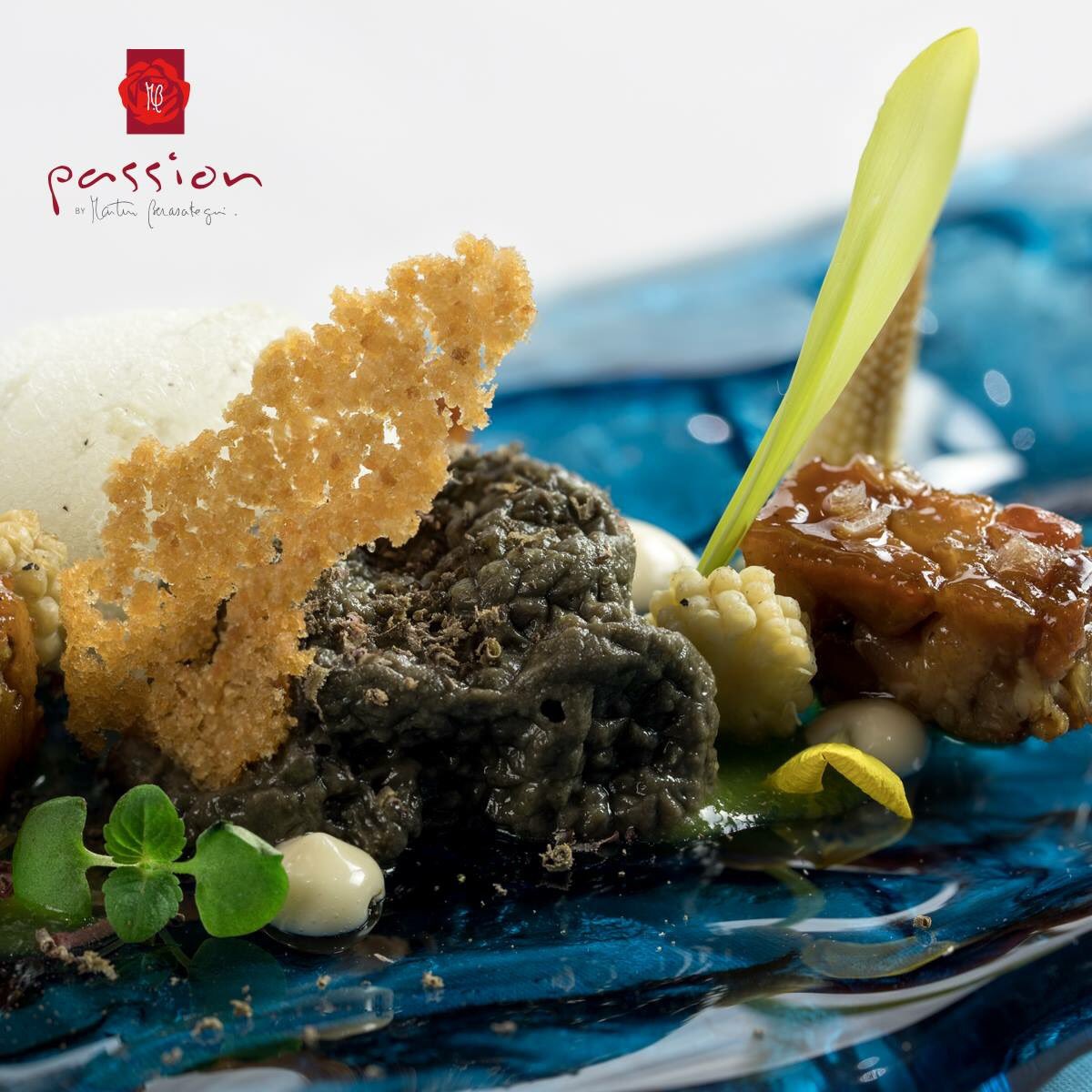 PassionbyMB's tweet photo. Trufa de Huitlacoche con Cochinillo asado y Xilote tatemado.

Huitlacoche Truffle, Roasted Suckling Pig and Xilote tatemado.

Reserva aquí:
Tel: +52 (984) 877.39.00
Email: contacto@passionbymb.comwww.passionbymb.com https://t.co/UE410oEwYH