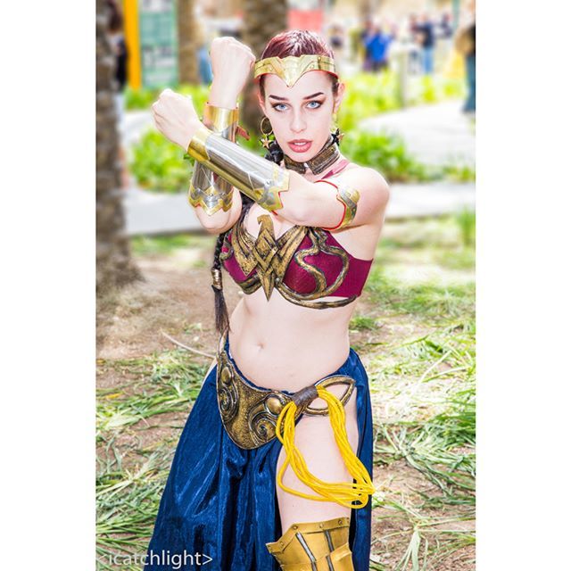 May the 4th be with you! @eiraina #cosplaying a great #slaveleia #wonderwoman mashup at WonderCon 2018! #steamyleia #eiraina #Wondercon #wondercon2018 #wondercon2018 #cosplay #wonderconcosplay #mashup #wonderconmashups #hotcosplayer #slaveleia #huttslaye… ift.tt/2jt6S9g