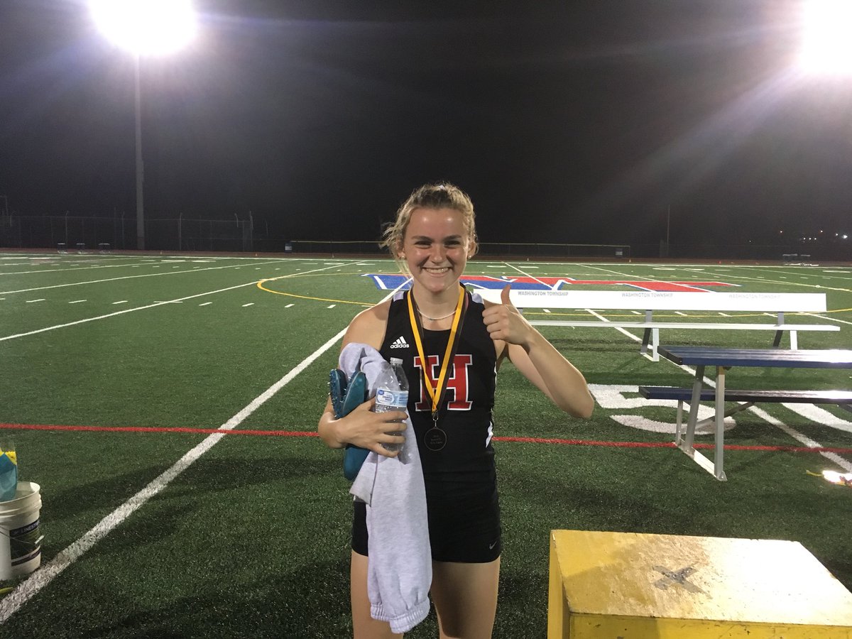 dawgstf's tweet image. Lizzy mulvenna takes fifth in 1:05.94!