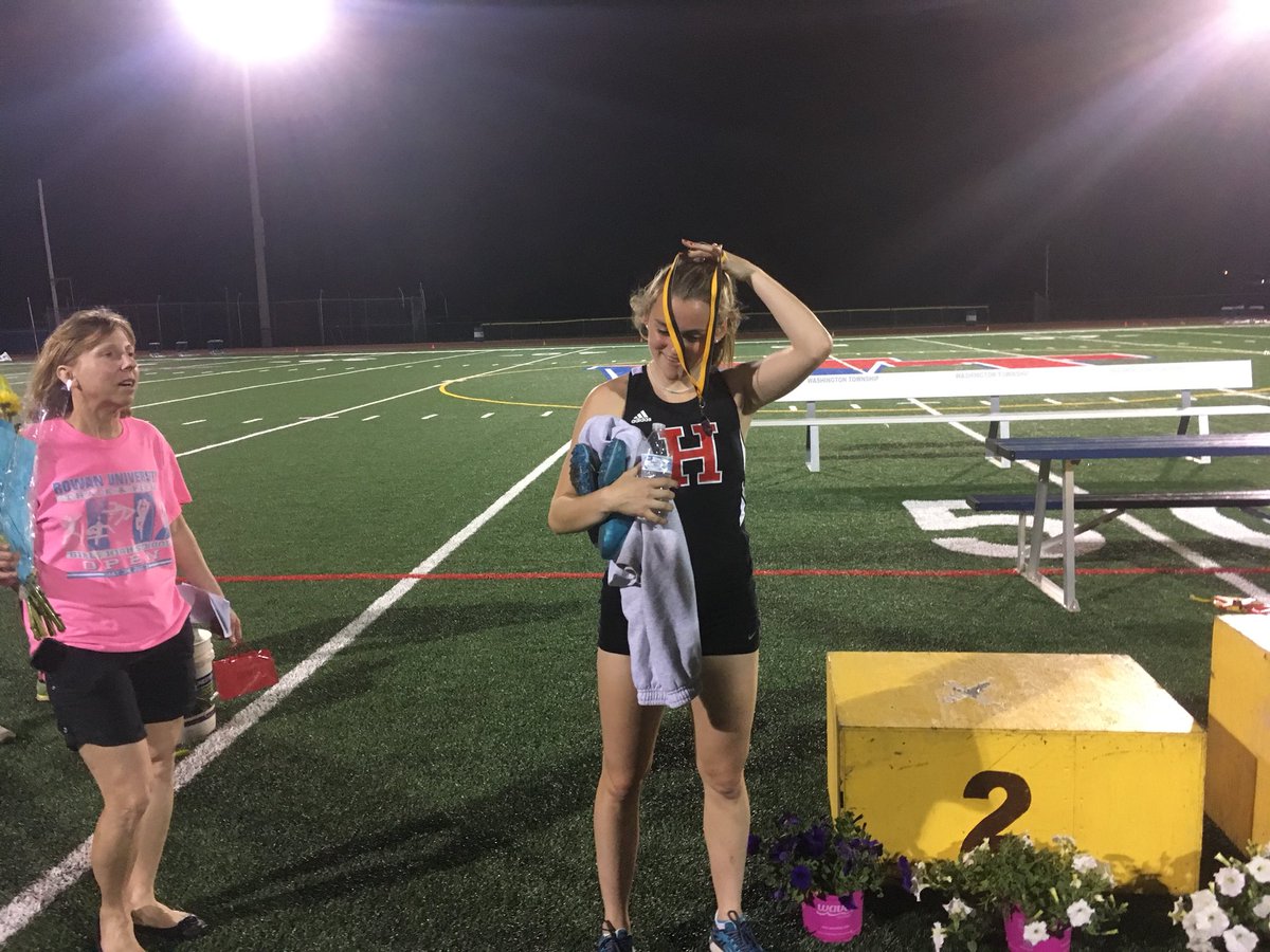 dawgstf's tweet image. Lizzy mulvenna takes fifth in 1:05.94!