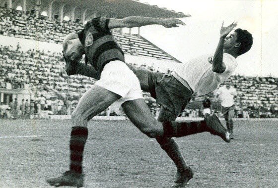pretoencarnado's tweet photo. Daqui tu não passas! Sport 6x0 Bahia - Taça Brasil 1959 https://t.co/sKxhcWBPZ1