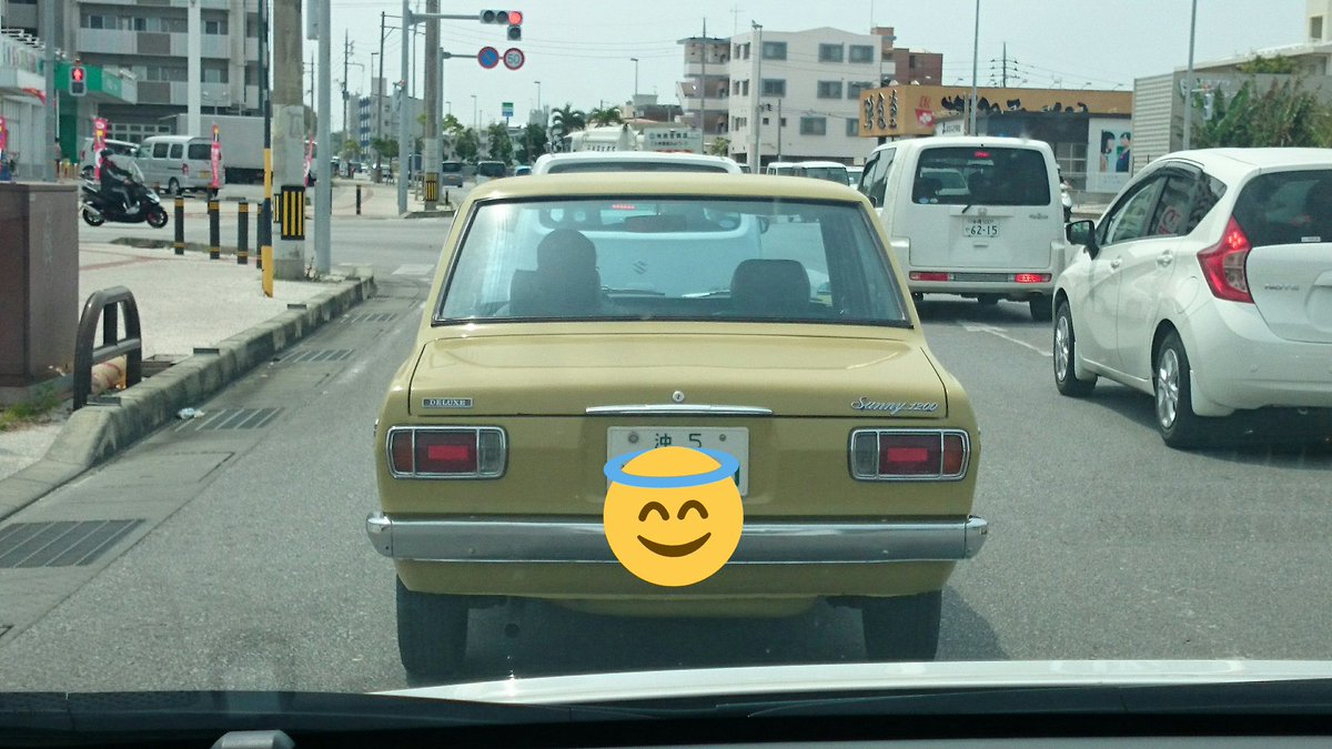 頭文字ト 砂糖連合 در توییتر 沖縄が左側通行になったのは1978年のこと それ以前は右側通行で 左ハンドルの日本車が売られてしました