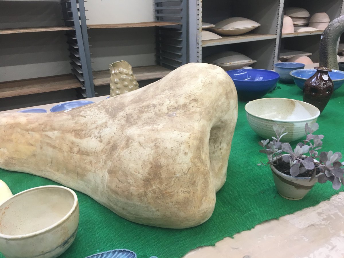 glorynotgloria's tweet image. Wake up and smell the flowers #WCCceramicsale #artiswhyigetupinthemorning  #simpleasures