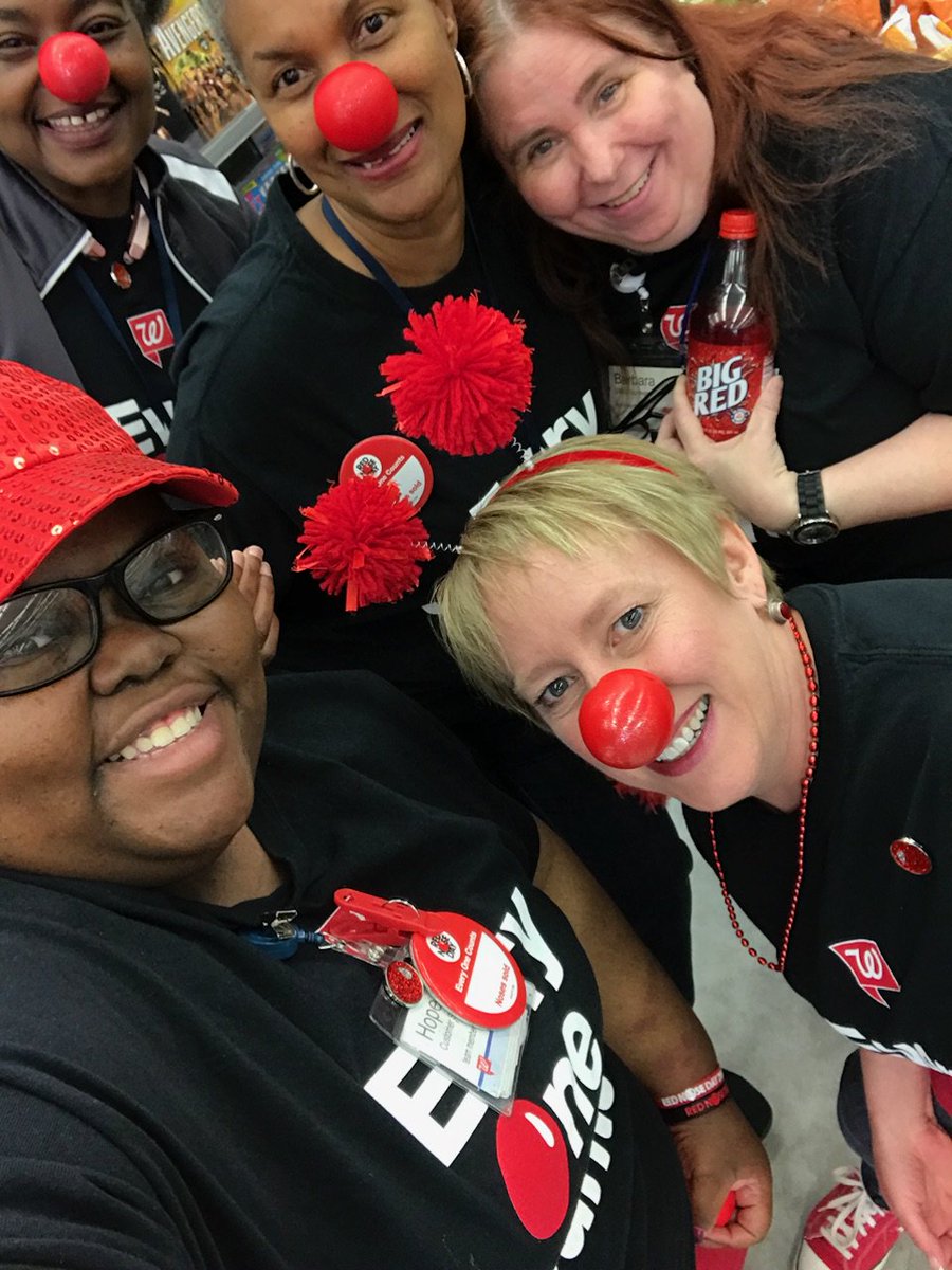 A15_Walgreens's tweet photo. Store 3776 Pharmacy and Team with @DebbieC88431970 today. Thank you each for all you do every day. #rednoseson #endchildpoverty https://t.co/3Tlqz5qGeT