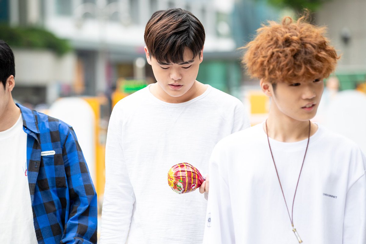 wjdrlgsjj's tweet photo. 180501 하온 병재
#김하온 #이병재 #고등래퍼2 https://t.co/KO2PrDFgQE