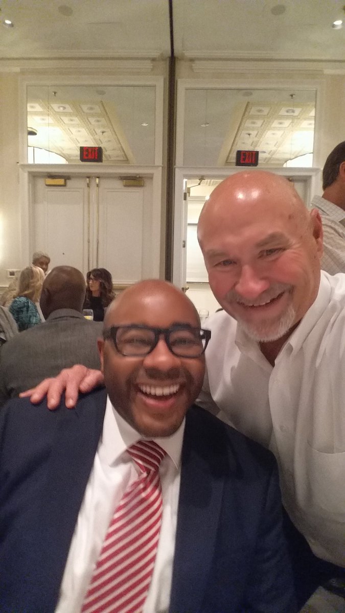 JohnnyMThompson's tweet image. 