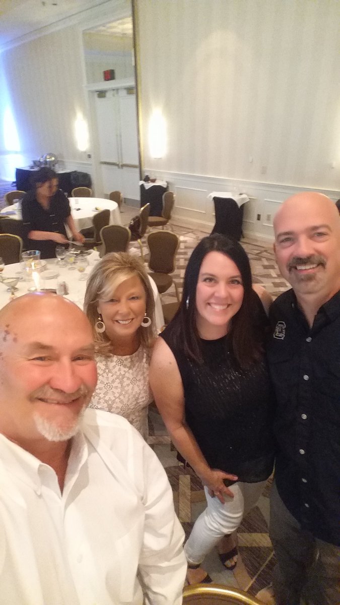 JohnnyMThompson's tweet image. 