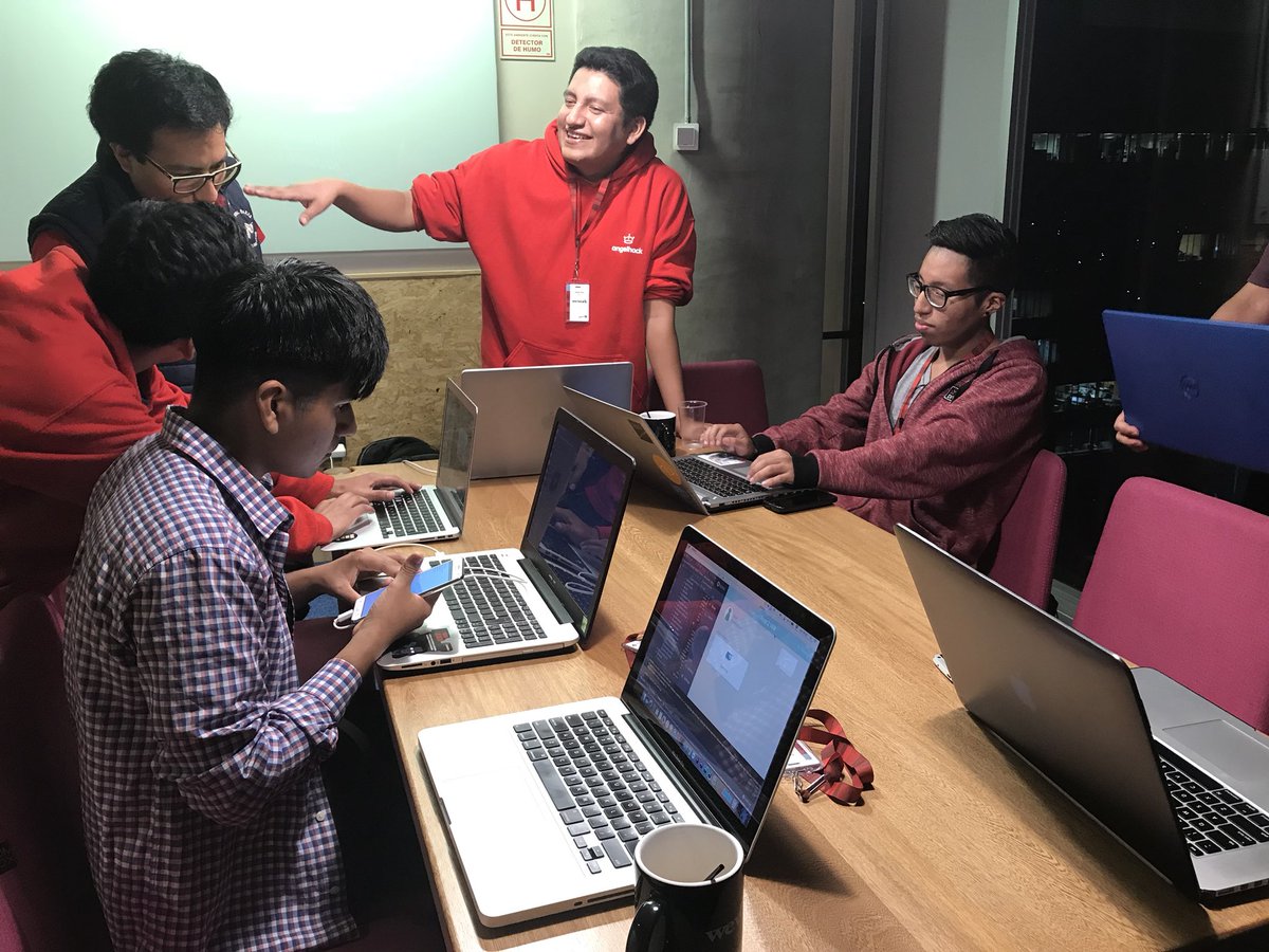 fshero_'s tweet photo. #Protipado #EnVivo. Estamos transmitiendo una sesión de #DRUPAL. Una plataforma que pueden usar para el desarrollo de prototipos #wework #WorkHard https://t.co/wC1iMI2q4z