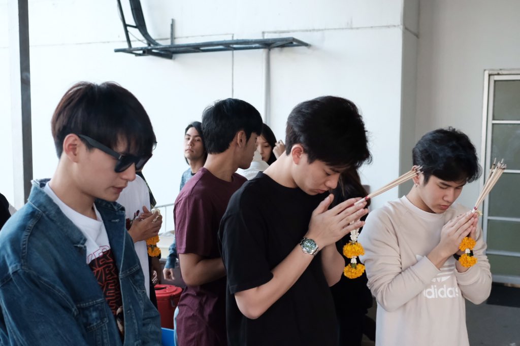 x-nuttapong tweet media