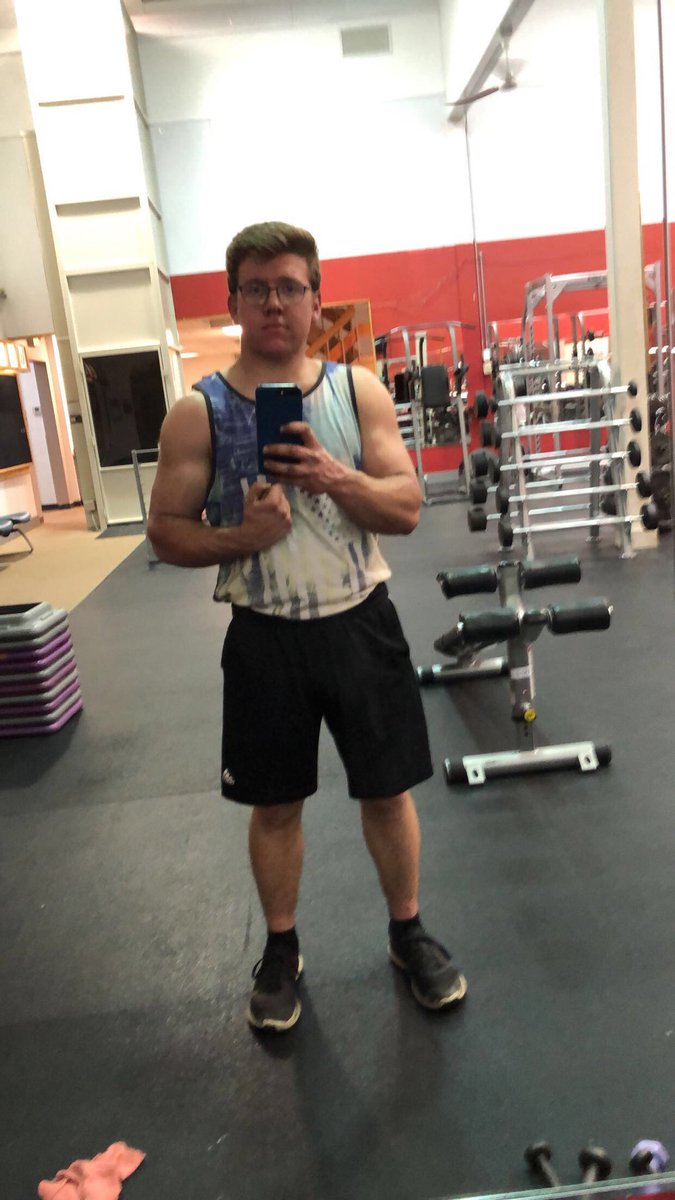 soccerdanny78's tweet photo. I hate to say it, but not very many good things came out of my freshman year at IUN. One thing I’m certainly grateful for is not being plagued with the freshman 15😄 getting in shape for myself and not for anyone else has been so rewarding both physically and mentally!!! https://t.co/t5SJ7XlvPt