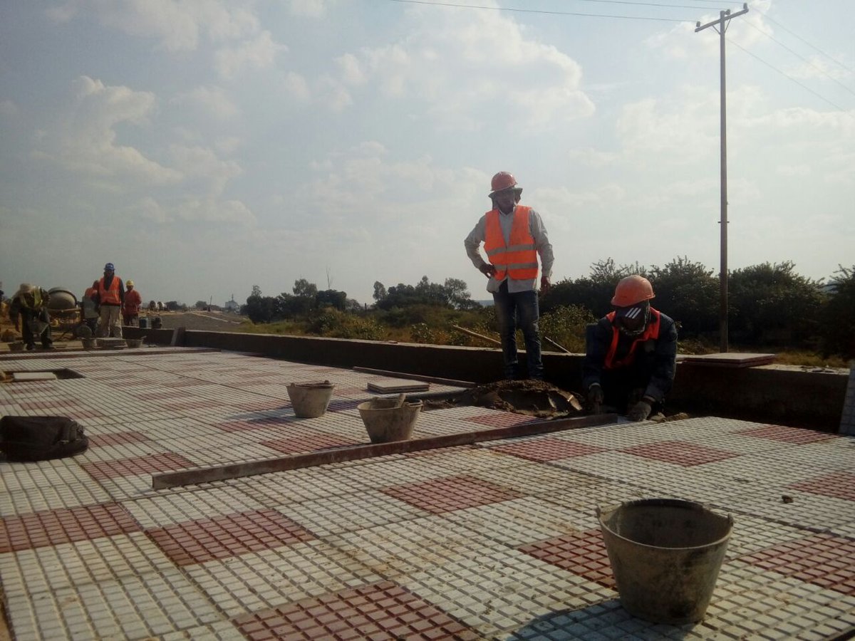 mopcparaguay's tweet photo. [AVANCE DE OBRAS] Imágenes de trabajos realizados en zona de obras de la costanera #FOCEM https://t.co/KKvN0F3Of2