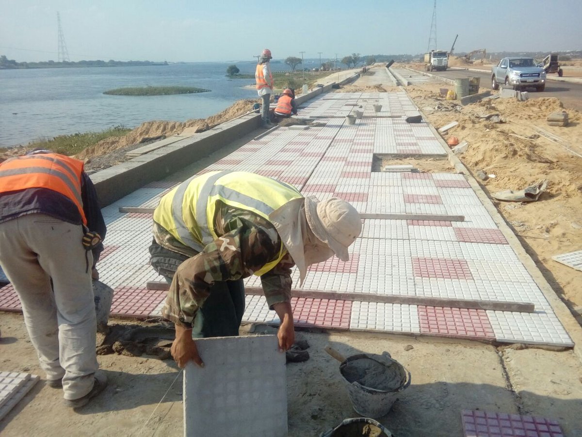mopcparaguay's tweet photo. [AVANCE DE OBRAS] Imágenes de trabajos realizados en zona de obras de la costanera #FOCEM https://t.co/KKvN0F3Of2