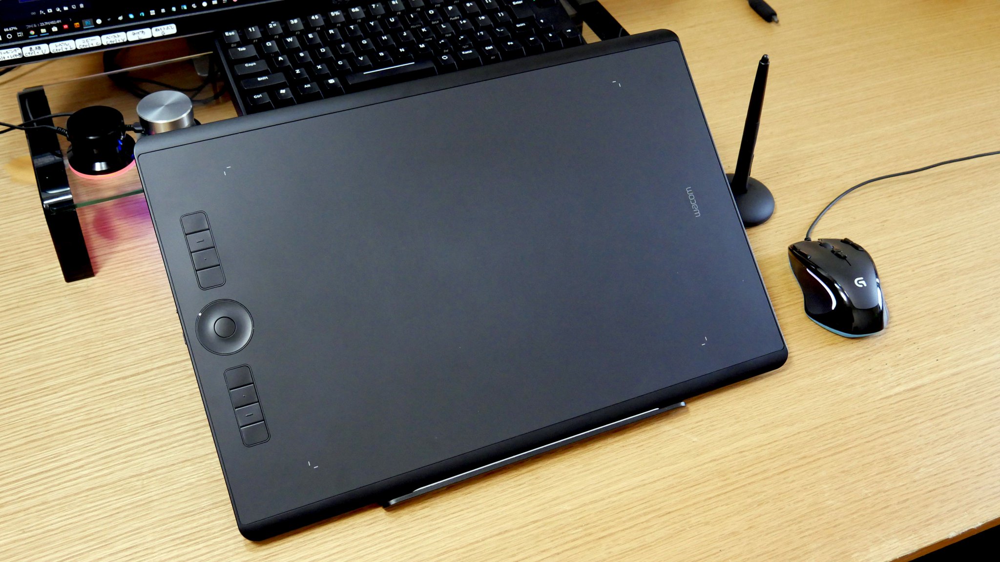 富元 秀俊 液タブや板タブ それにipadをいい感じに置けるアルミスタンドが届きました 6段階角度調節が可能で これで首コリともおさらばです アルミ製で強度があって下の支えもほとんど出っ張らない 何よりカッコいい 市販スタンドでは一番の出来 富元 秀俊 液タブや板タブ それにipadをいい感じに置けるアルミスタンドが届きました 6段階角度調節が可能で これで首コリともおさらばです アルミ製で強度があって下の支えもほとんど出っ張らない 何よりカッコいい 市販スタンドでは一番の出来