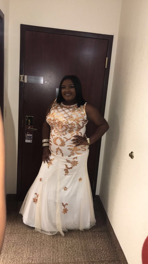 robbii9x's tweet photo. #Prom’18  .. https://t.co/Jrqc2djXzf