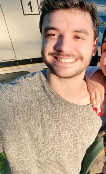 agusmicielo's tweet photo. la sonrisa de Agustín Casanova es lo más precioso de este mundo https://t.co/DdtvUwKwxB