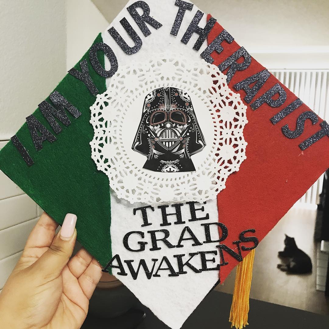 LALIFF's tweet image. #MayThe4thBeWithYou and shout out to all the Latinx students graduating this month! 👏🏽✊🏾

Nancy Salvatierra: "It’s an amazing feeling to finally say I am done with grad school. Also, it’s May the 4th so my day couldn’t get better. I’m an MFT y’all! 😭" #immigrad #starwars